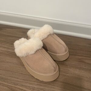 Ugg platform disquette slippers